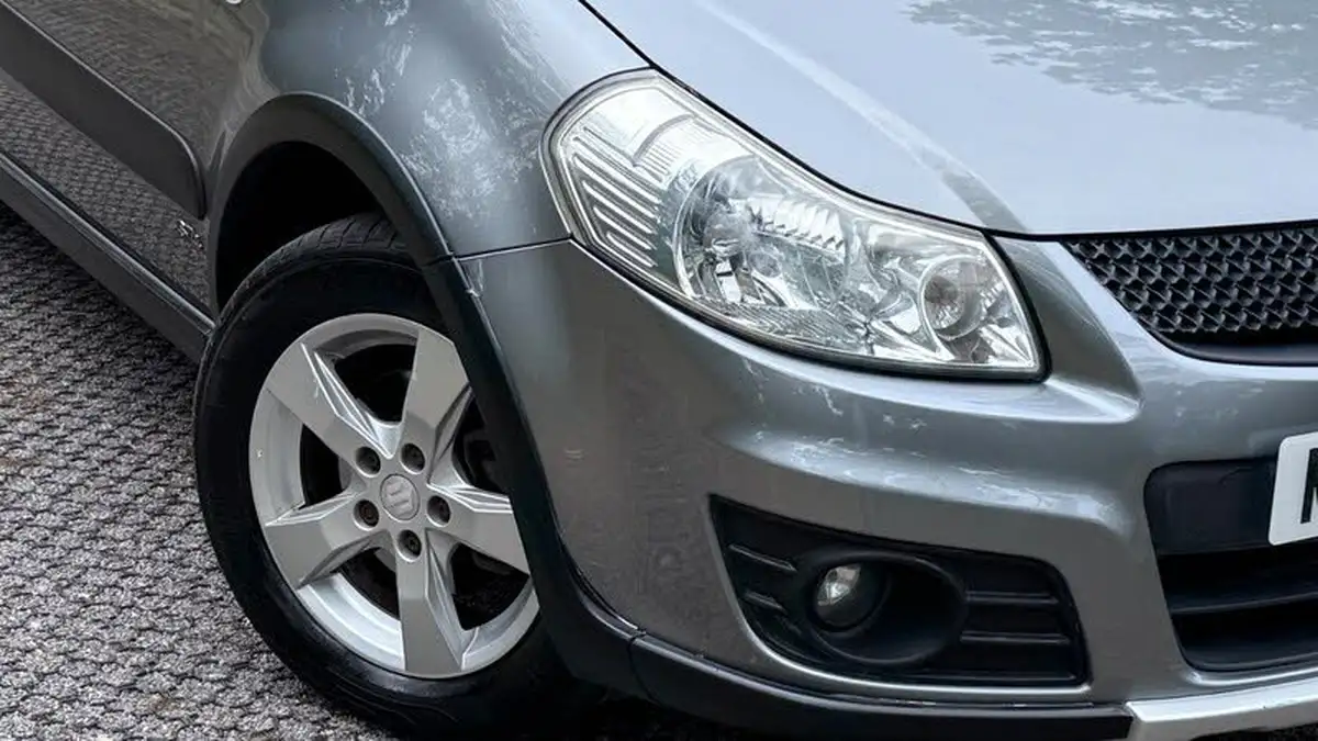 2010-suzuki-sx4-16-sz4-hatchback-5d-auto-big-34