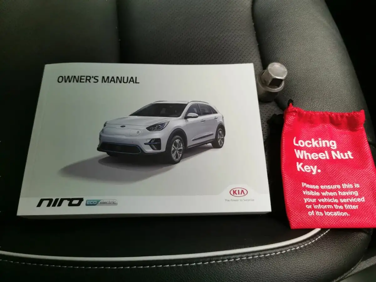 2022-kia-e-niro-ev-4-big-38