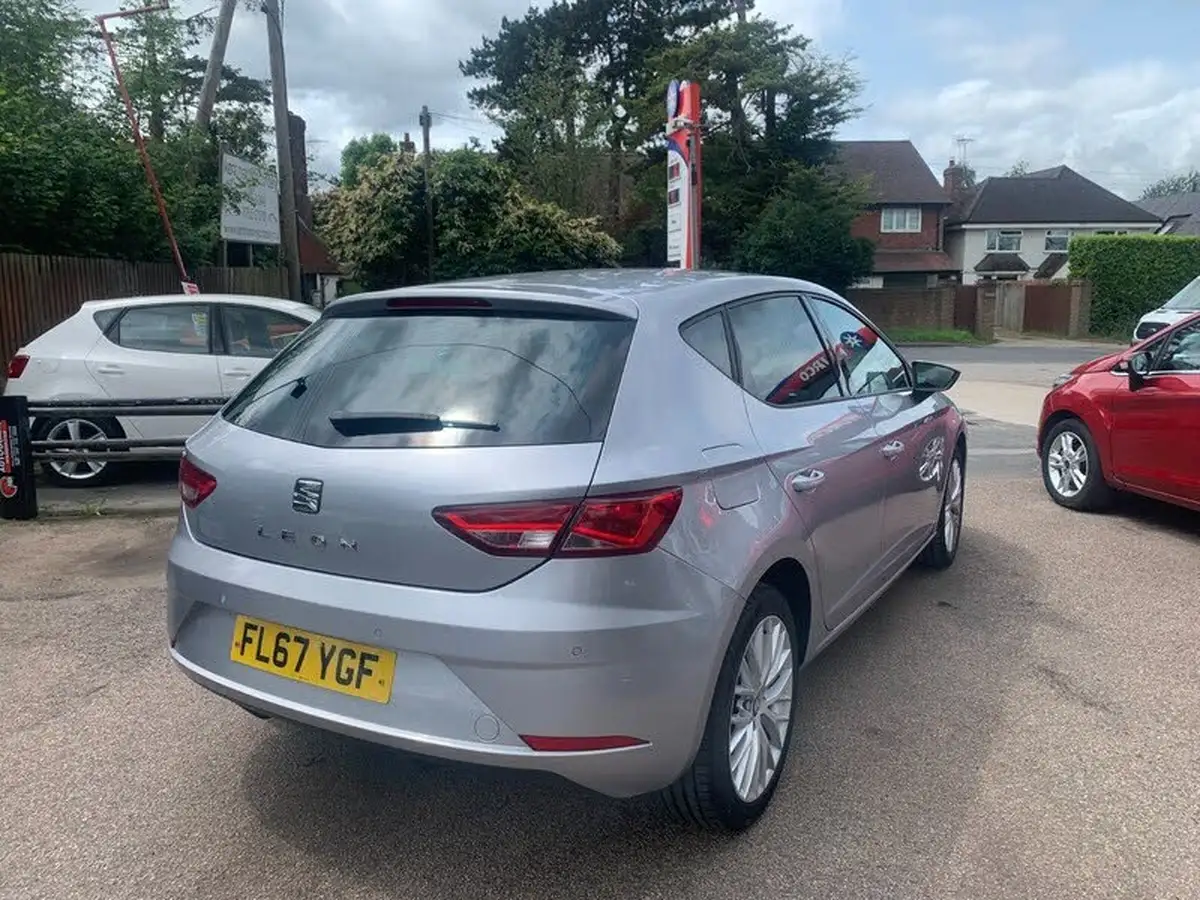 2017-seat-leon-12-tsi-se-dynamic-technology-hatchback-big-6