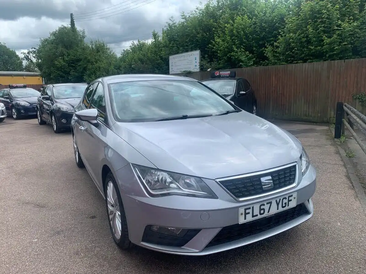 2017-seat-leon-12-tsi-se-dynamic-technology-hatchback-big-2