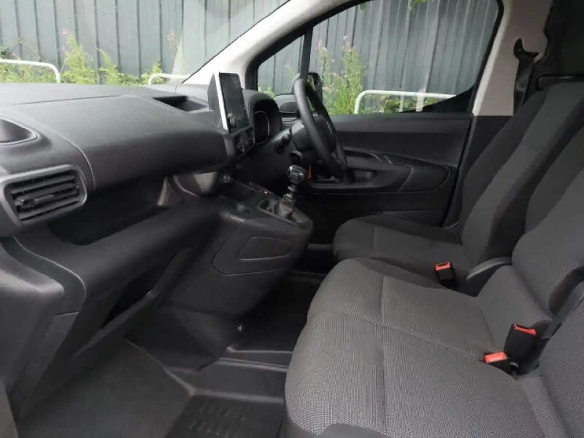 2024-citroen-berlingo-15-bluehdi-1000-enterprise-edition-100pseu6d-big-4