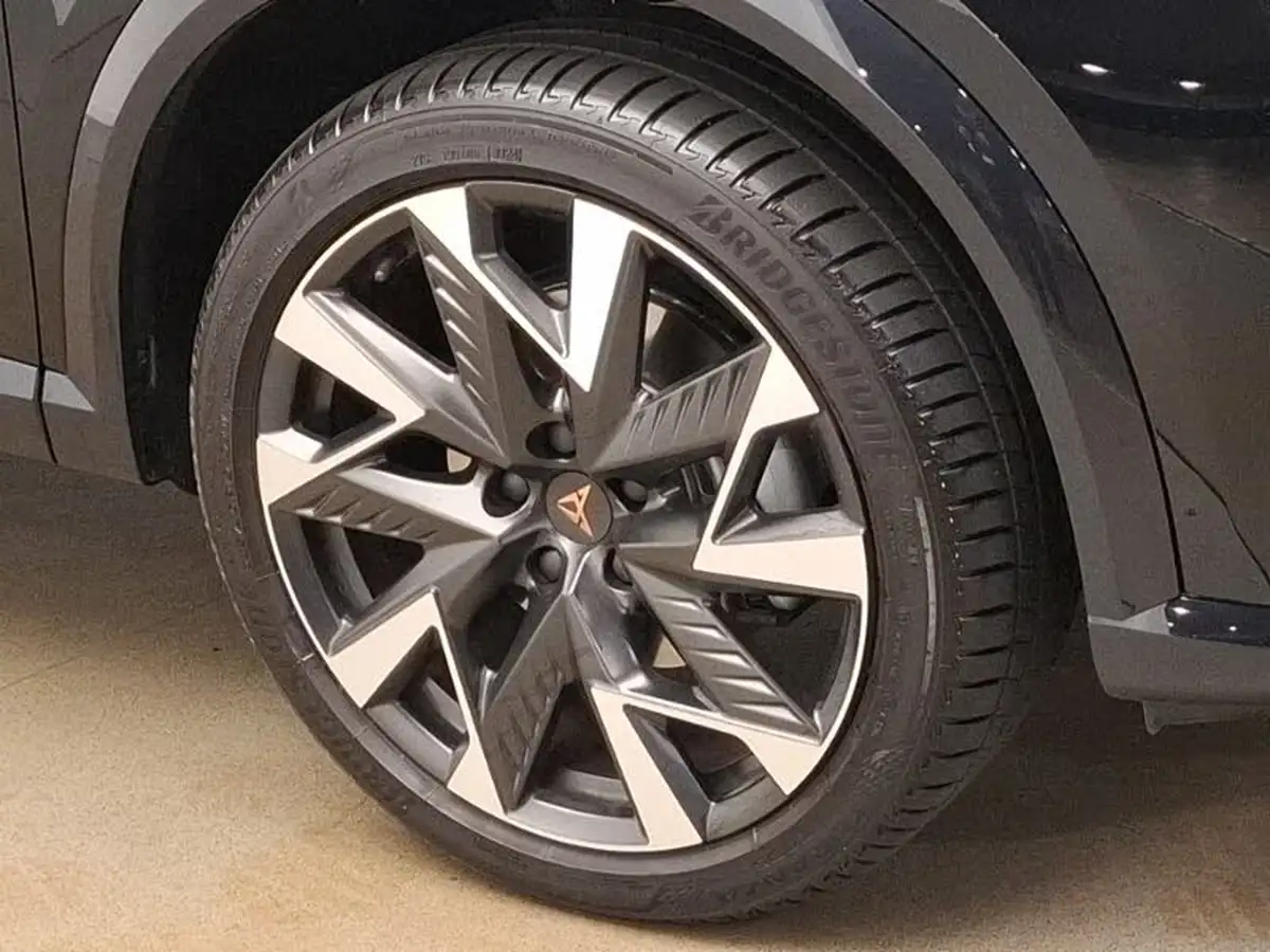 2025-cupra-formentor-15-etsi-v2-big-8