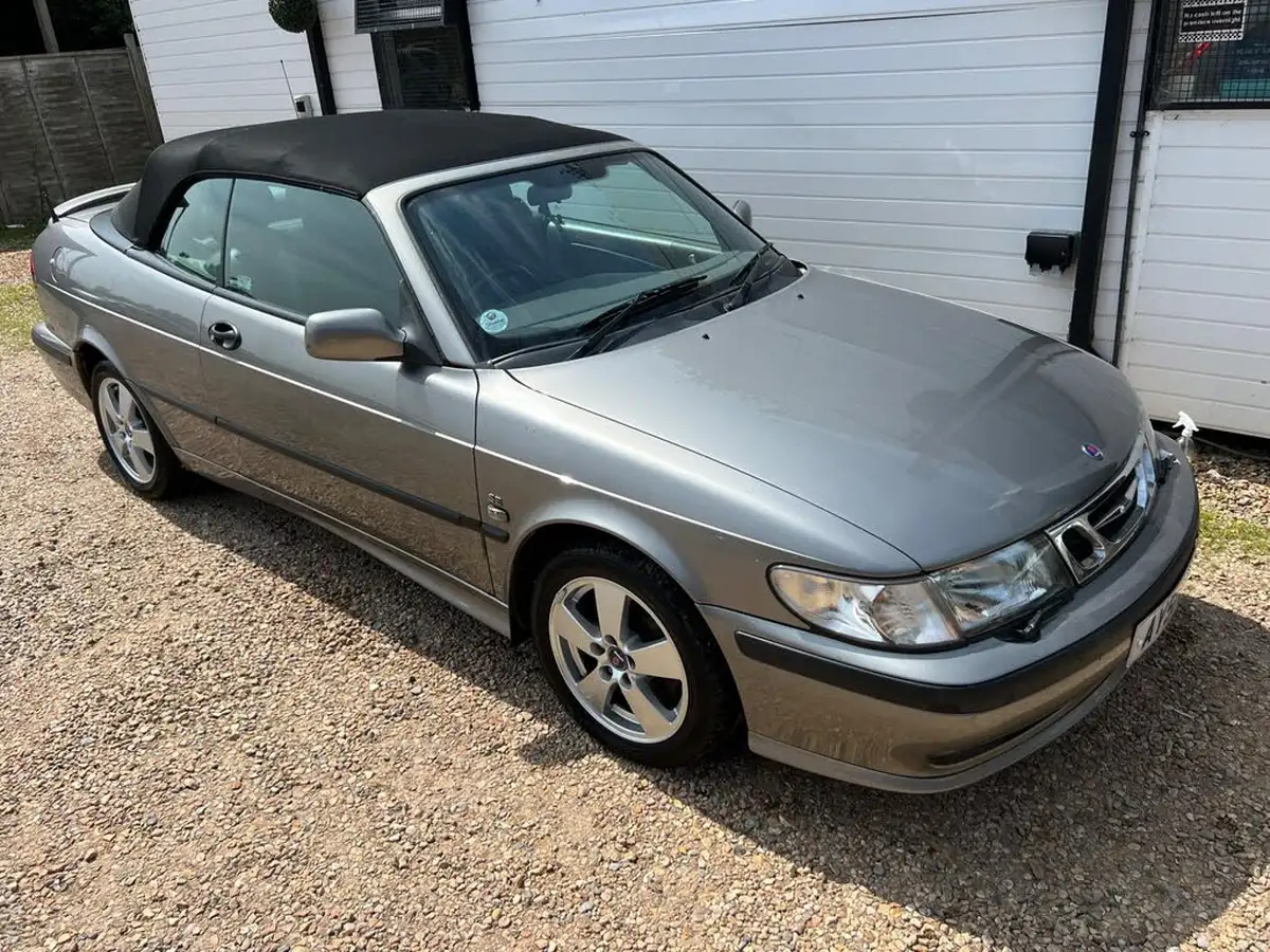2001-saab-9-3-20-se-convertible-2d-big-0