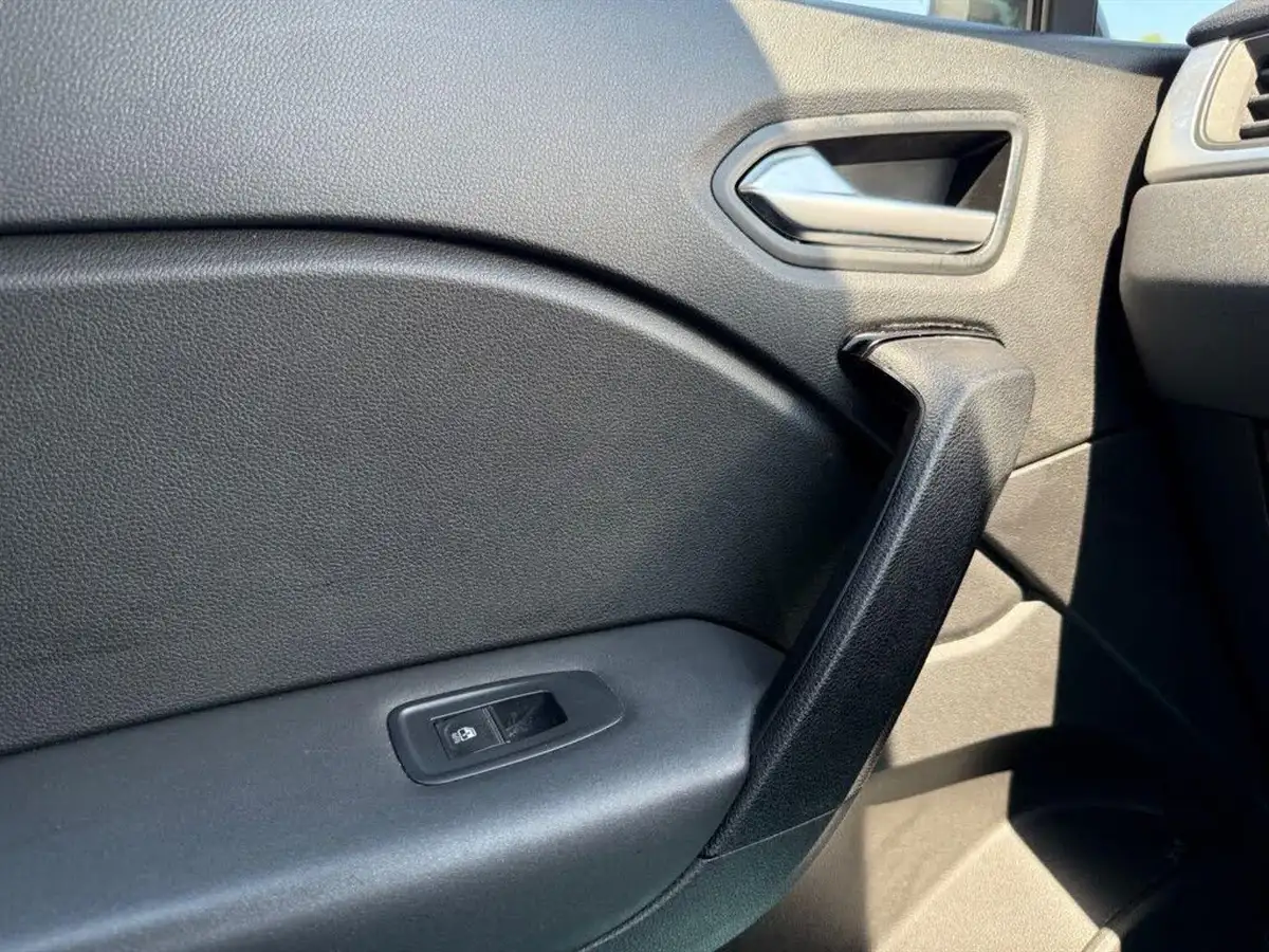 2021-renault-captur-13-tce-iconic-140ps-big-42