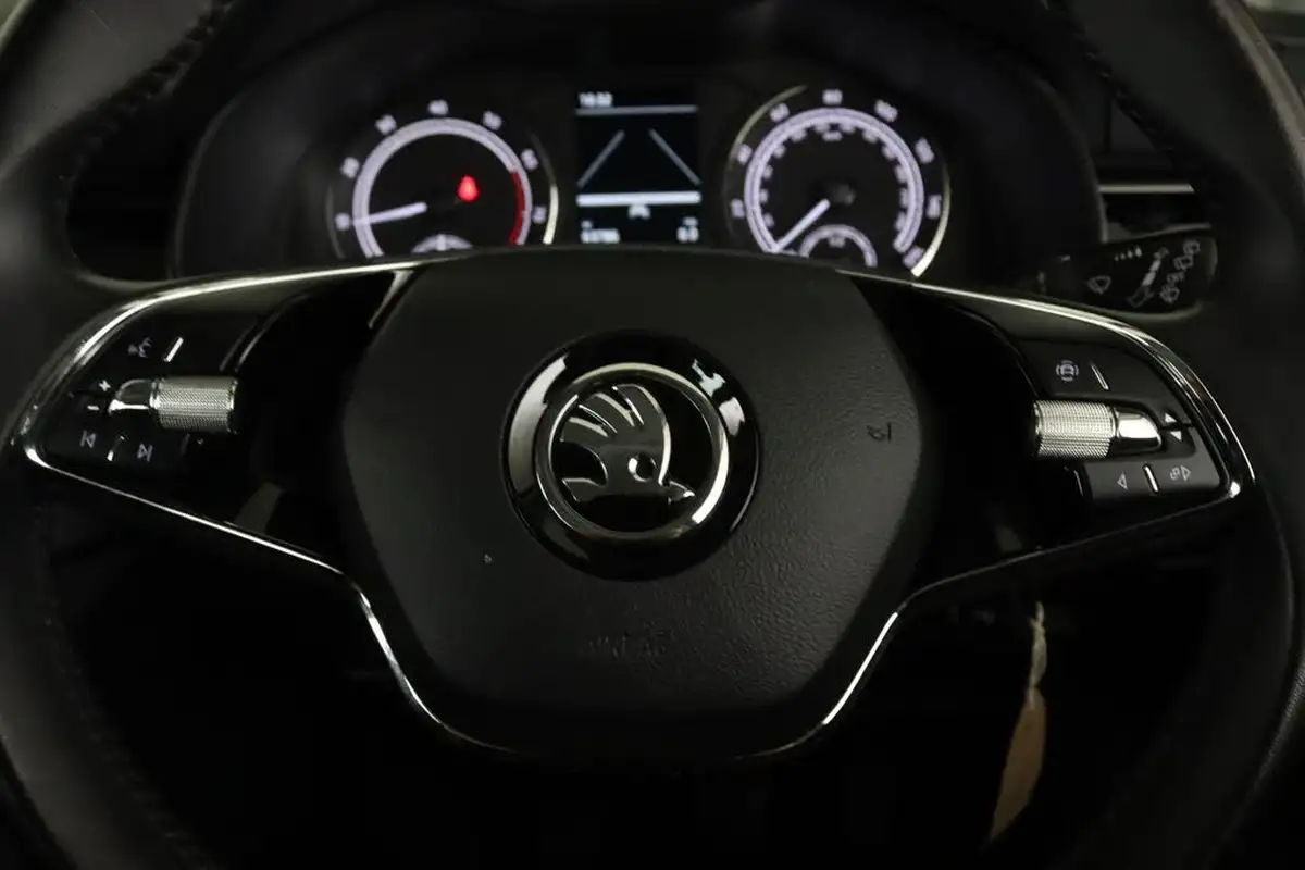 2021-skoda-scala-10-tsi-se-95ps-big-18
