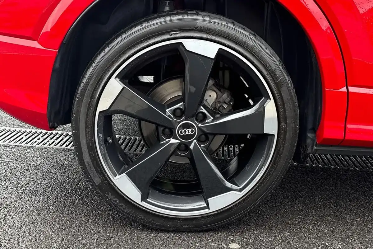 2021-audi-q2-10-30-tfsi-black-edition-big-11