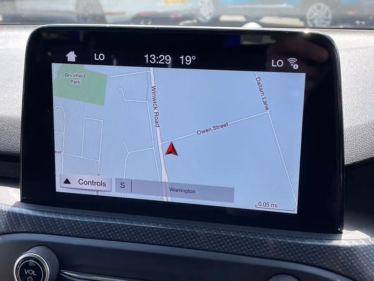 2019-ford-focus-10t-st-line-x-hatchback-big-19