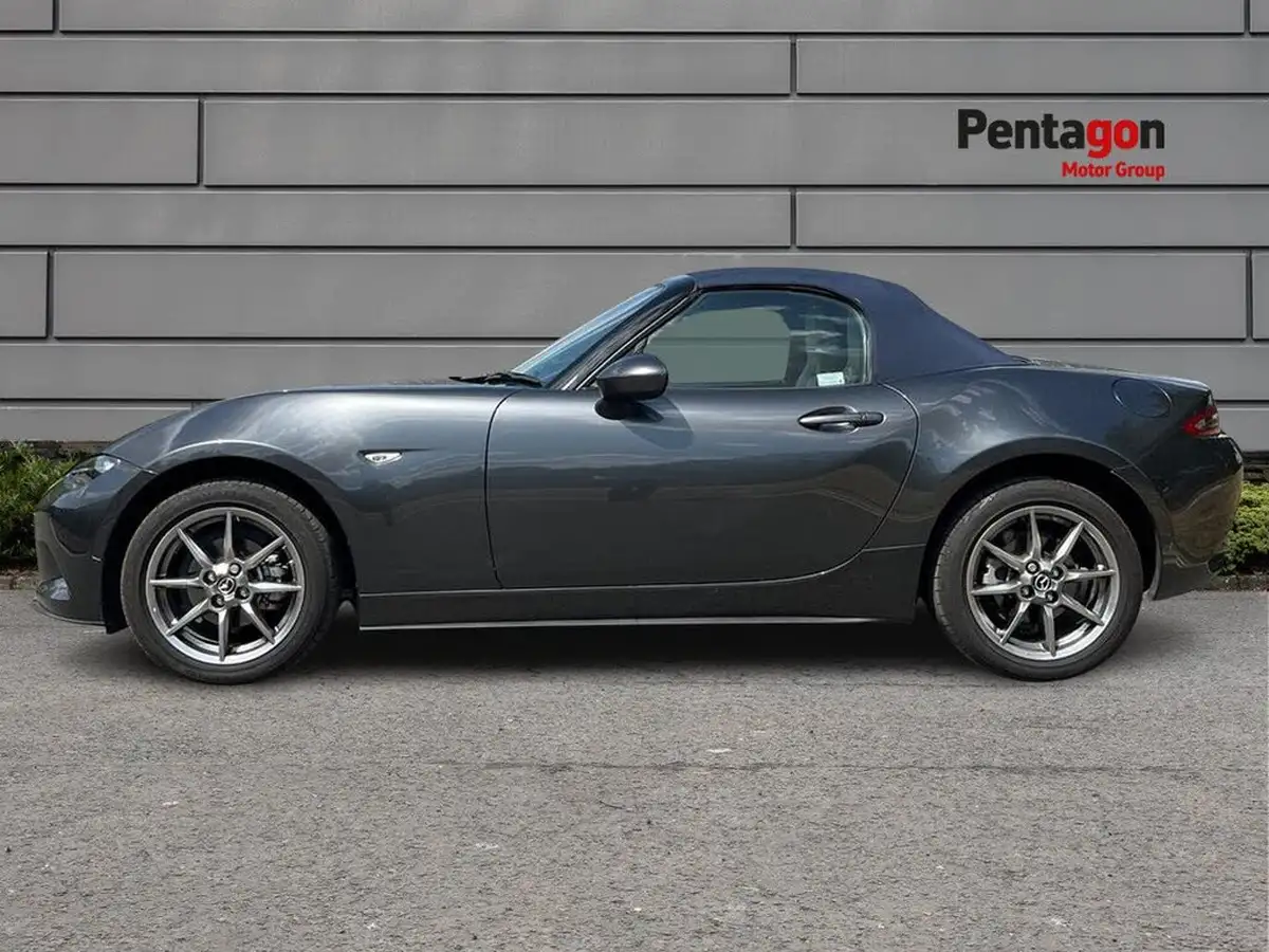 2024-mazda-mx-5-15-kizuna-big-13