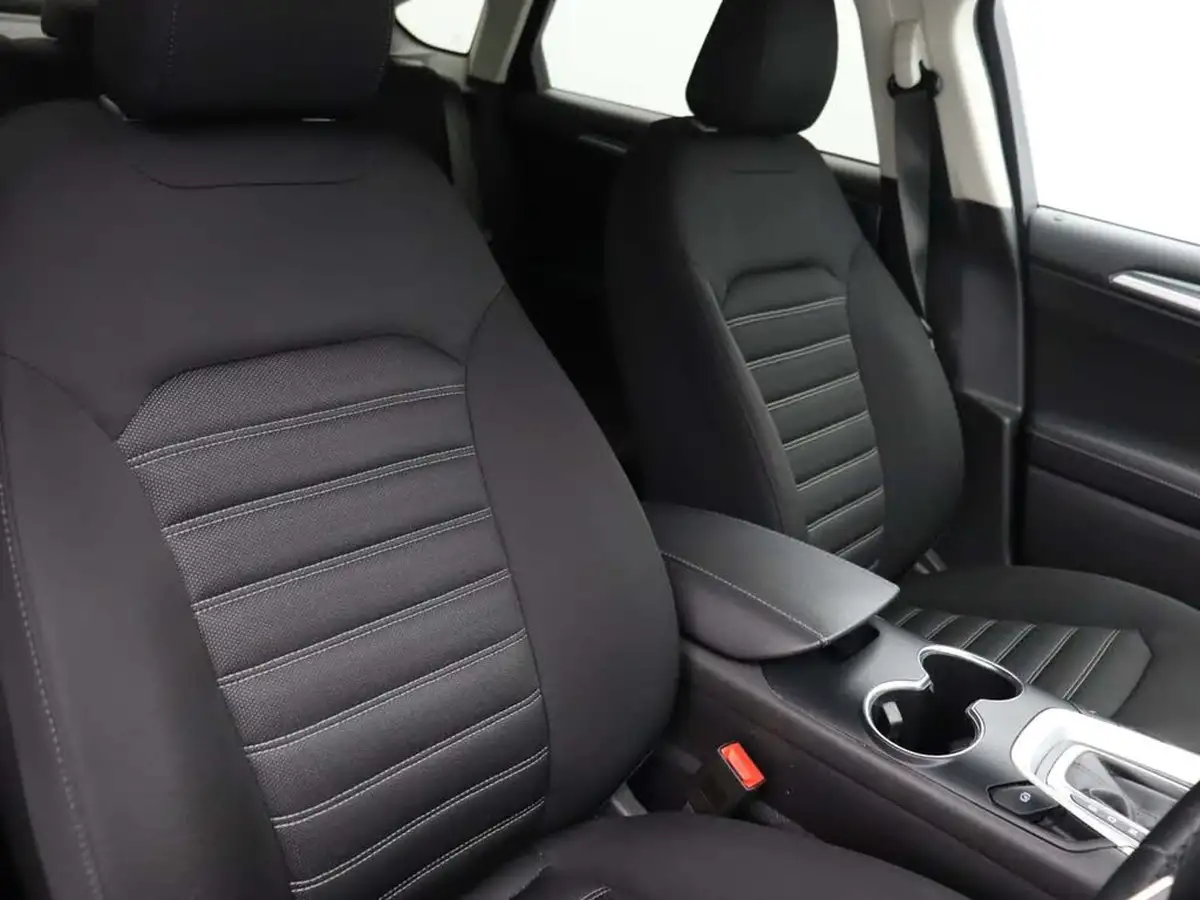 2018-ford-mondeo-15t-zetec-edition-160ps-hatchback-auto-big-8