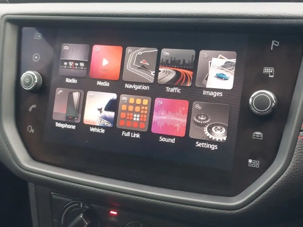 2019-seat-ibiza-10-mpi-fr-big-12