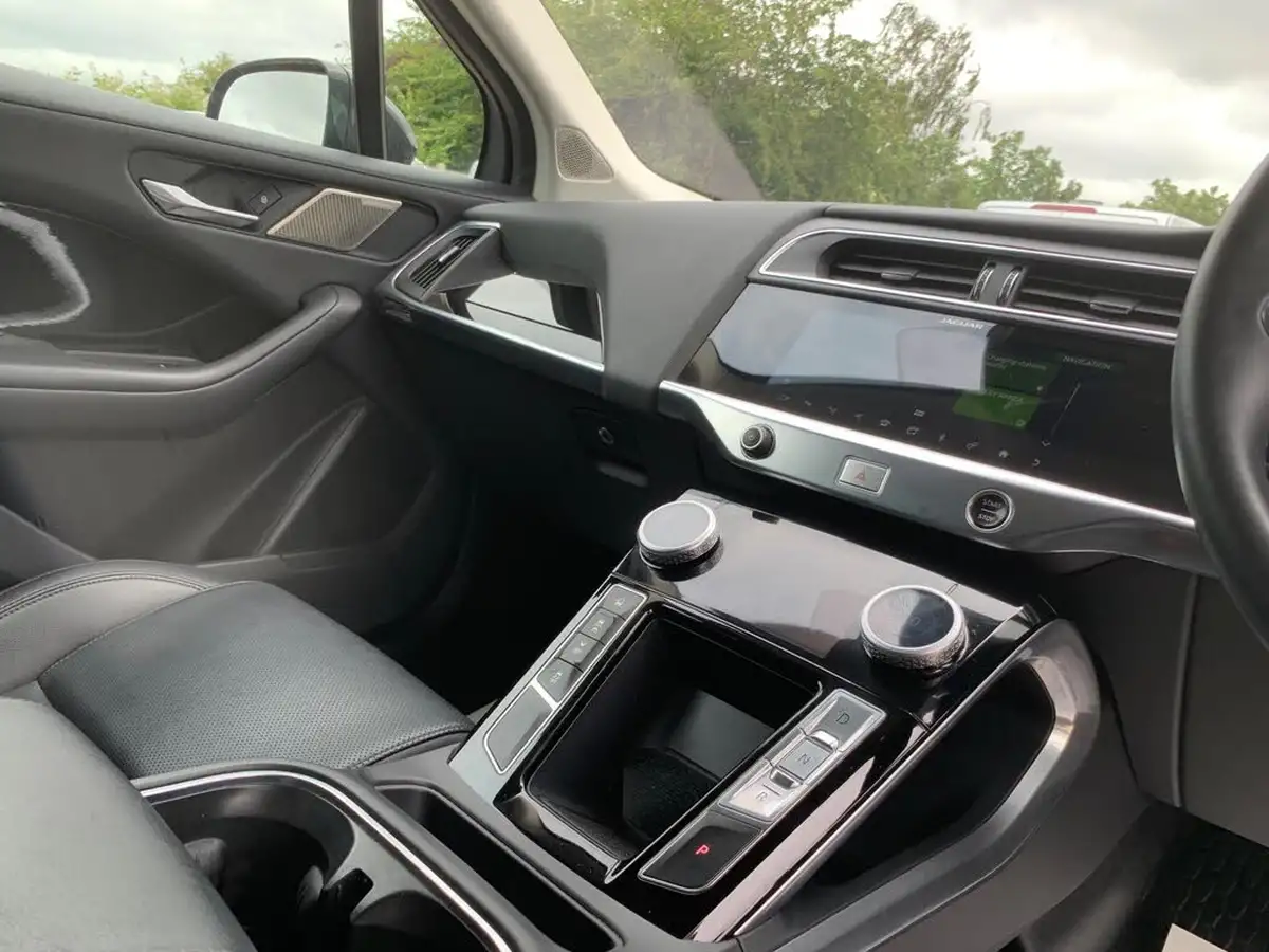 2019-jaguar-i-pace-ev400-s-big-30