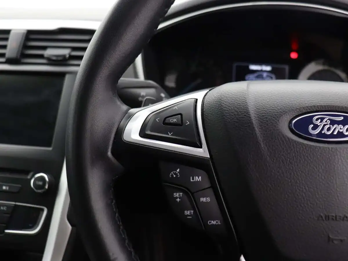 2018-ford-mondeo-15t-zetec-edition-160ps-hatchback-auto-big-32