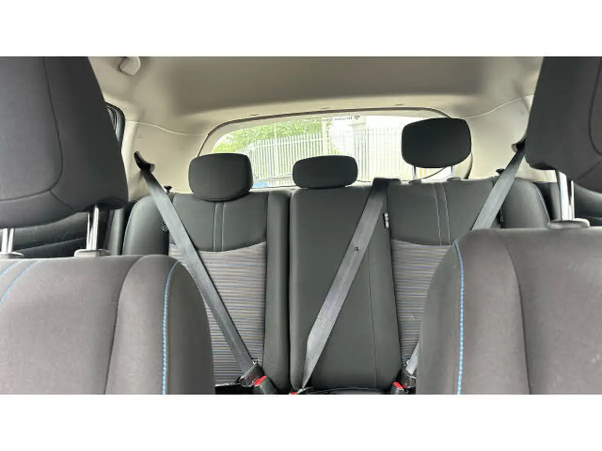 2021-nissan-leaf-e-acenta-big-14