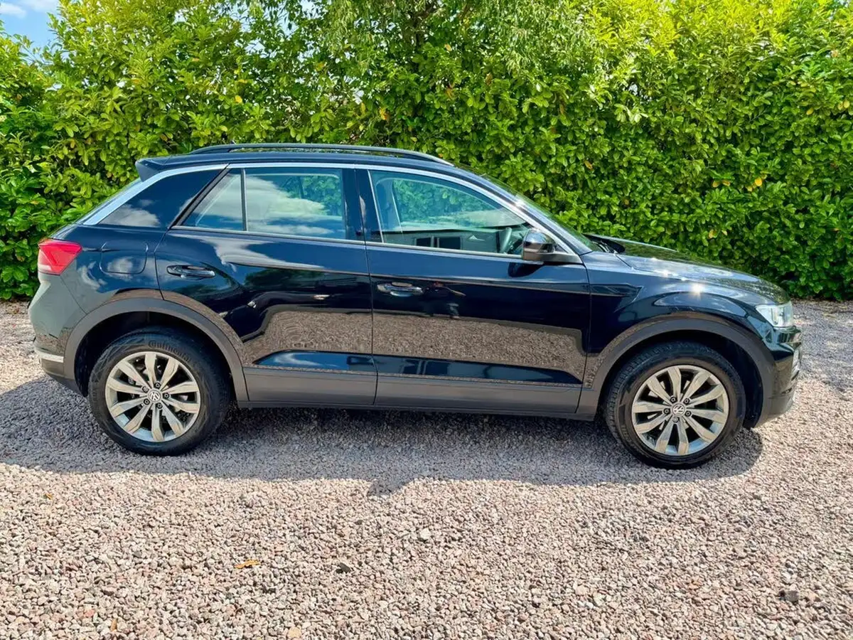 2020-volkswagen-t-roc-15-tsi-se-big-10