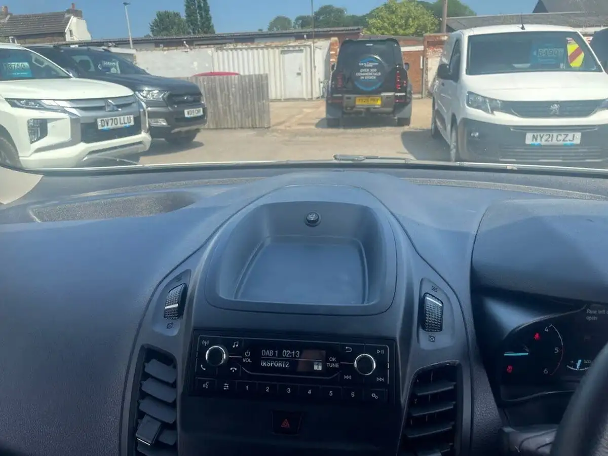 2021-ford-transit-connect-big-37