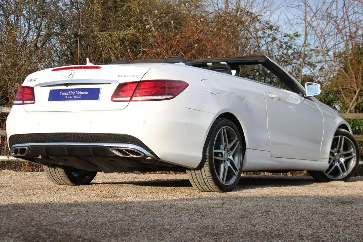 2015-mercedes-benz-e-class-30cdi-e350-amg-line-258ps-cabriolet-2d-big-14