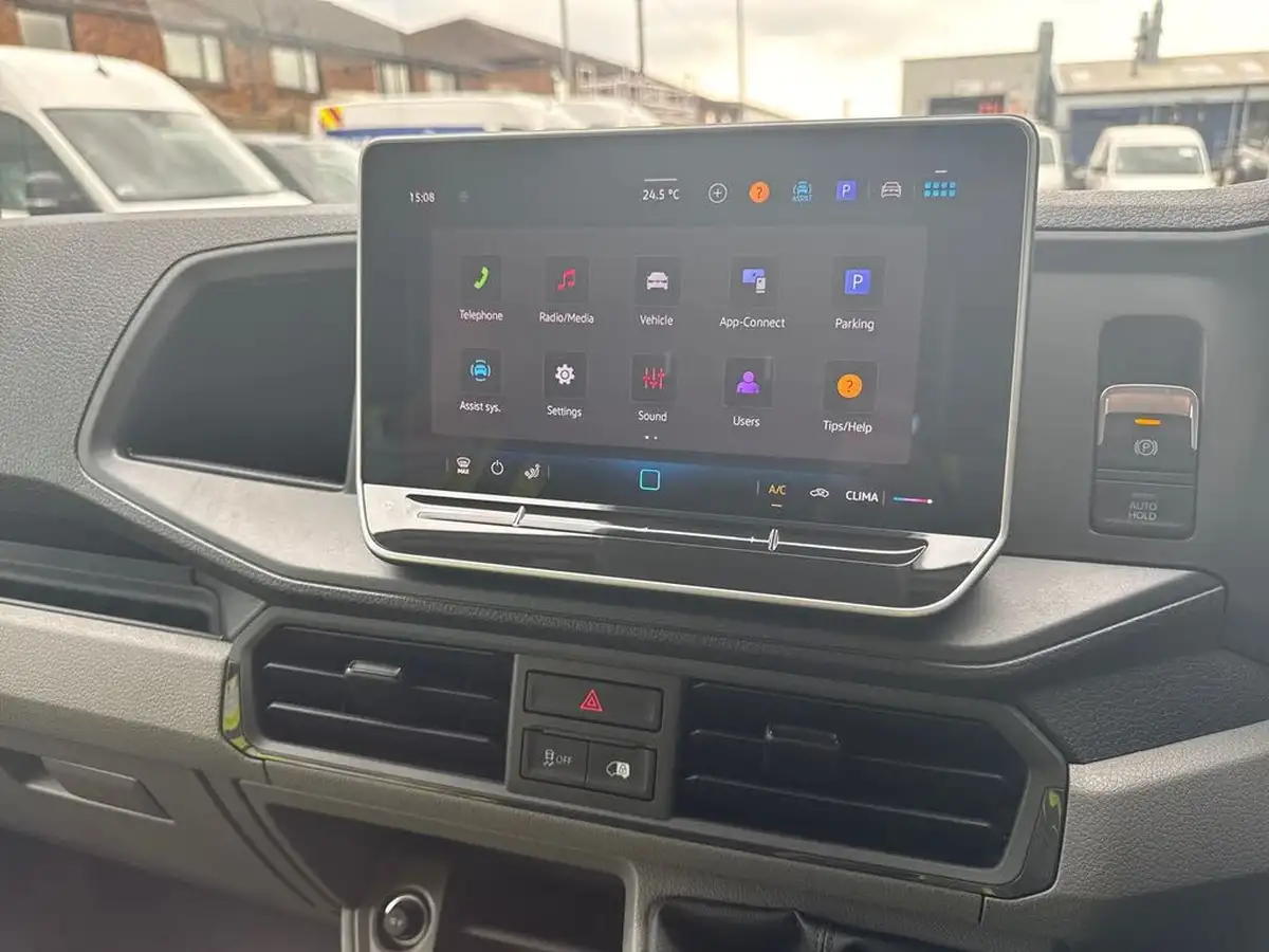 2025-volkswagen-crafter-big-7