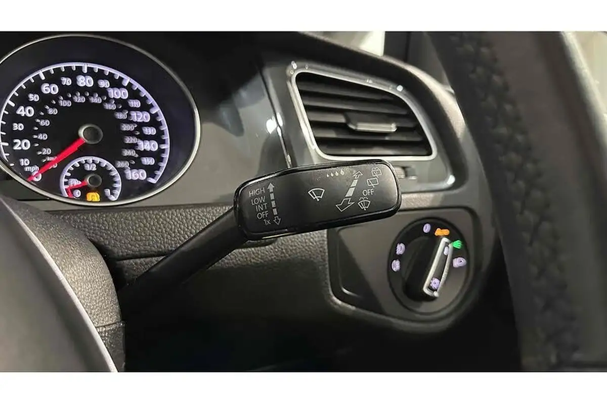 2019-volkswagen-golf-10-tsi-match-edition-hatchback-big-32