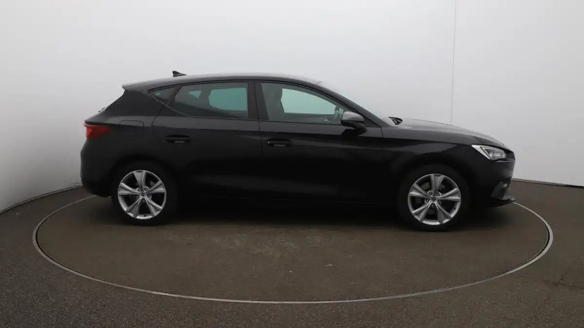2021-seat-leon-14-e-hybrid-fr-hatchback-big-48