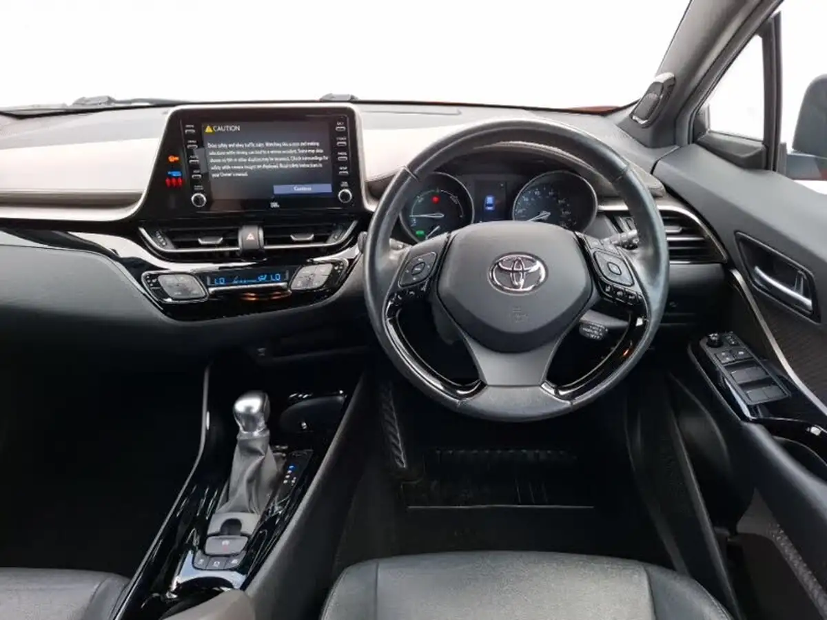 2020-toyota-c-hr-20-vvt-i-orange-edition-big-6