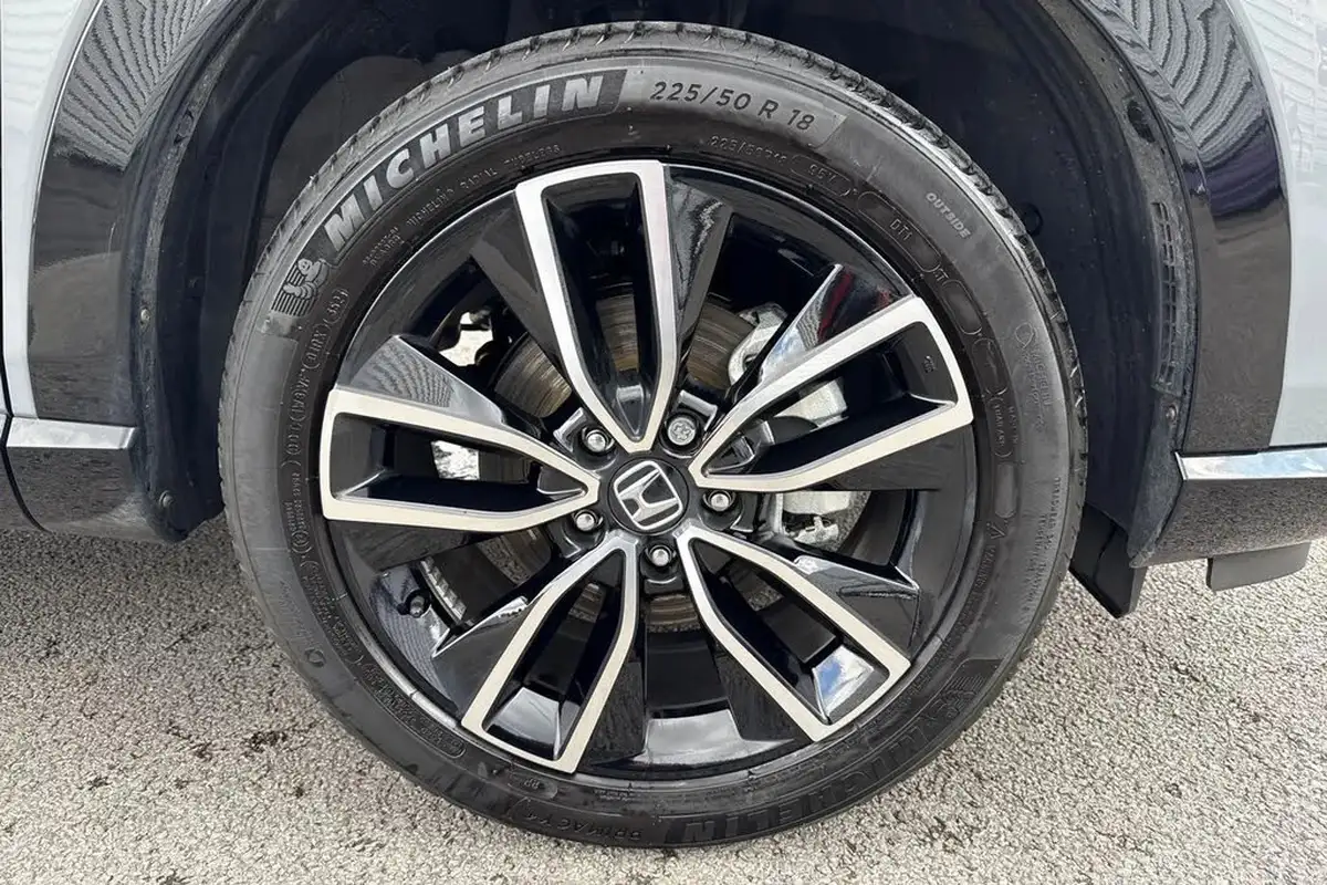2025-honda-hr-v-15-i-mmd-advance-big-13