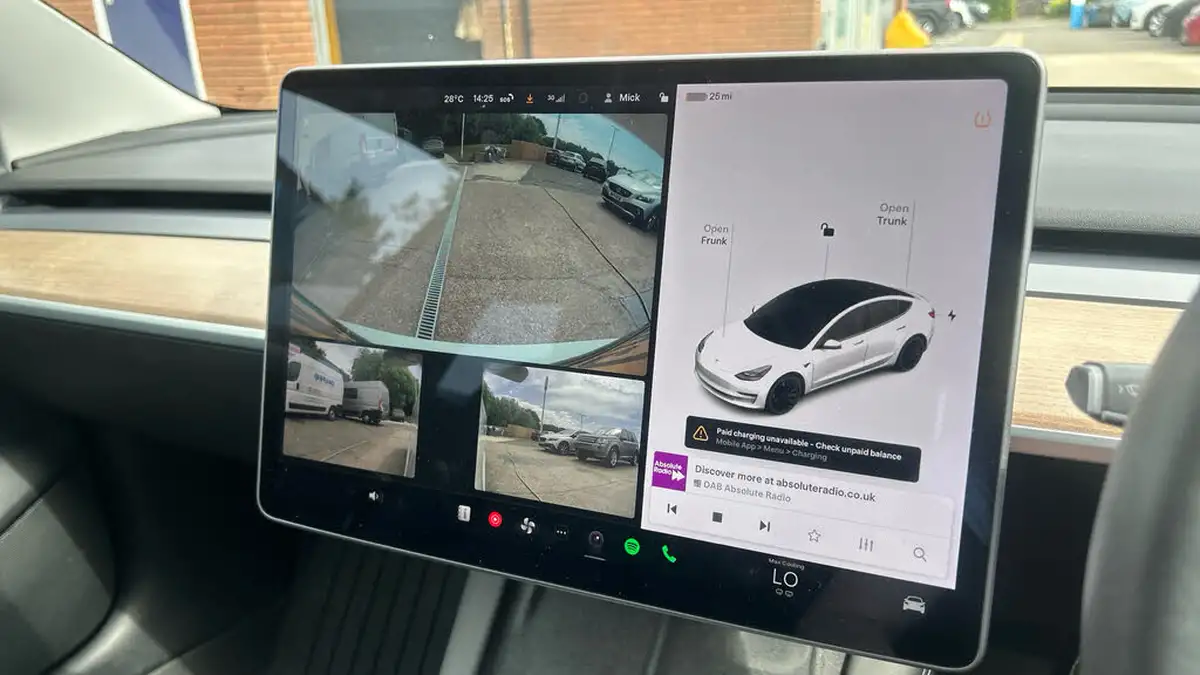 2021-tesla-model-3-e-performance-4x4-big-26