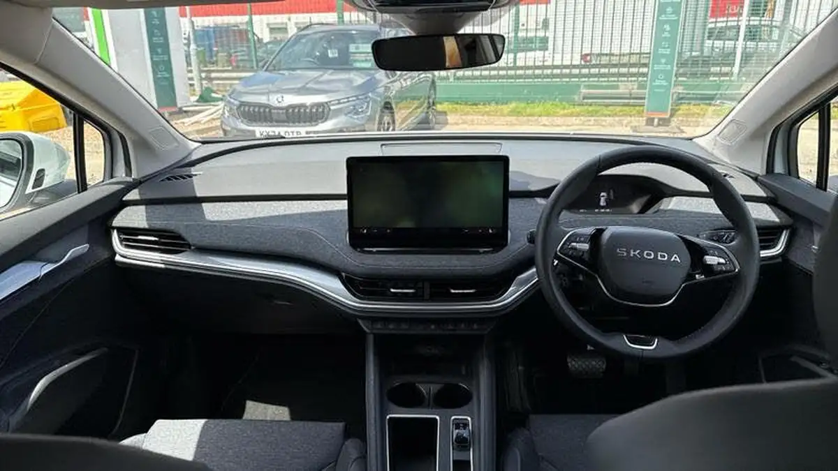 2025-skoda-elroq-e-edition-60-big-8