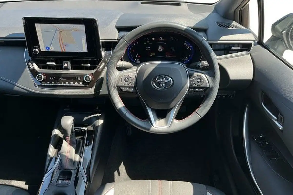 2022-toyota-corolla-18-vvt-i-gr-sport-120bhp-trk-hatchback-big-10
