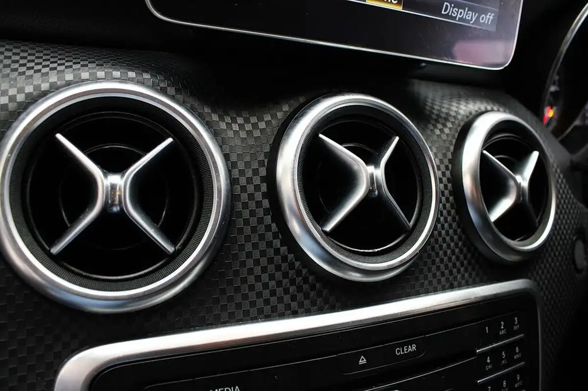 2018-mercedes-benz-a-class-16-a180-sport-edition-ss-7g-dct-big-30