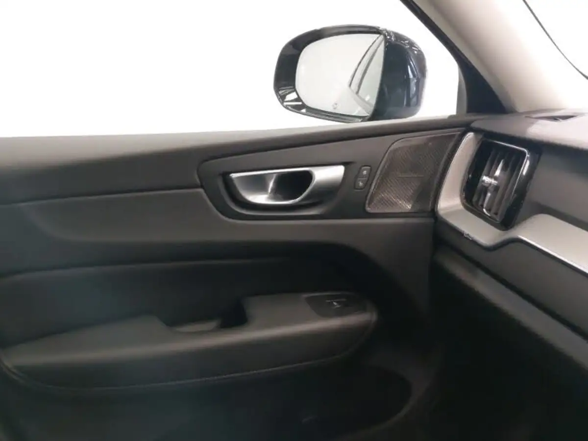 2023-volvo-xc60-20td-b4-plus-big-15