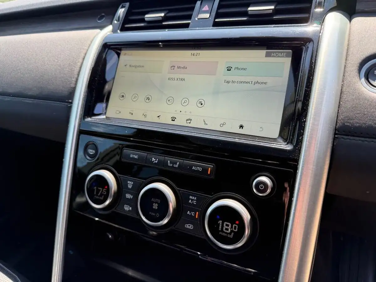 2019-land-rover-discovery-30-sd6-commercial-hse-big-19