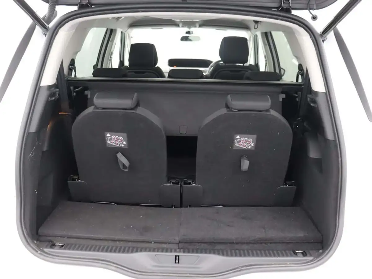 2022-citroen-grand-c4-spacetourer-12-puretech-shine-big-14