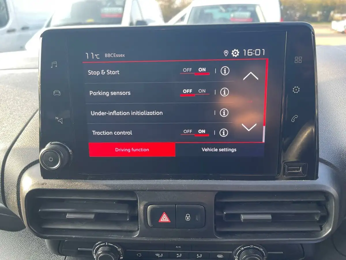 2020-citroen-berlingo-15bluehdi-1000-enterprise-100pseu6dt-e-ss-panel-big-13