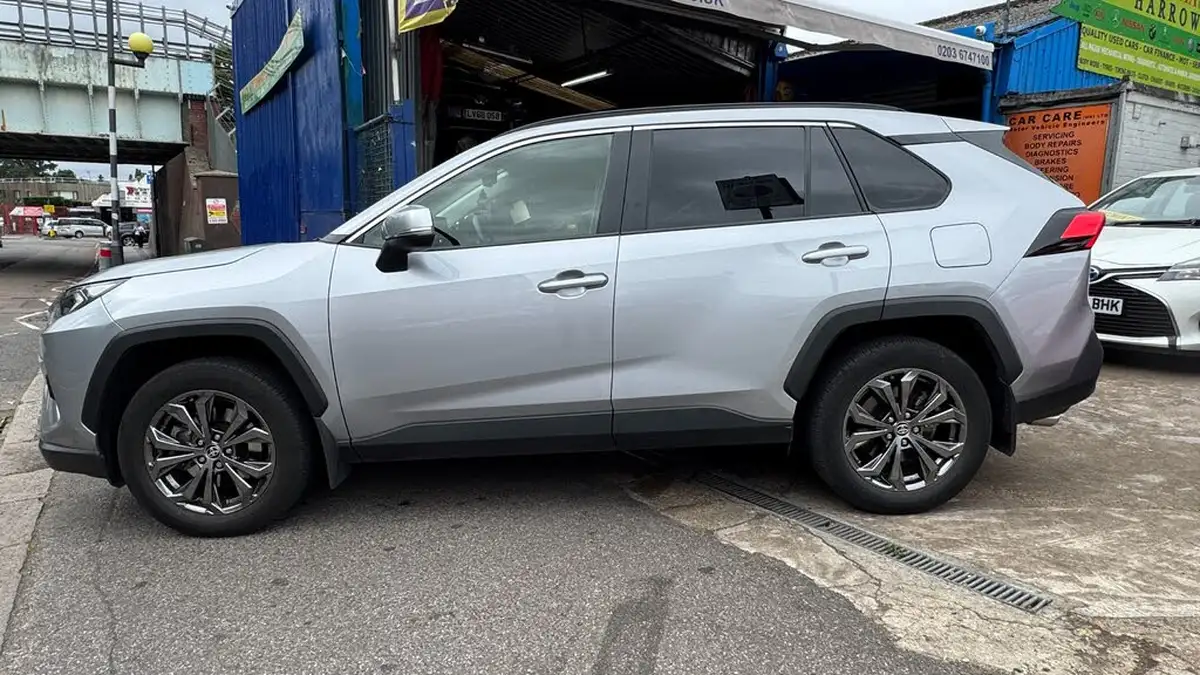 2023-toyota-rav4-25-vvt-i-design-215bhp-big-7