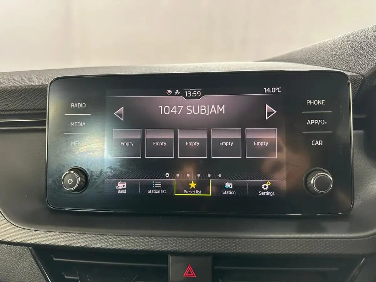 2022-skoda-scala-10-tsi-se-109ps-big-36