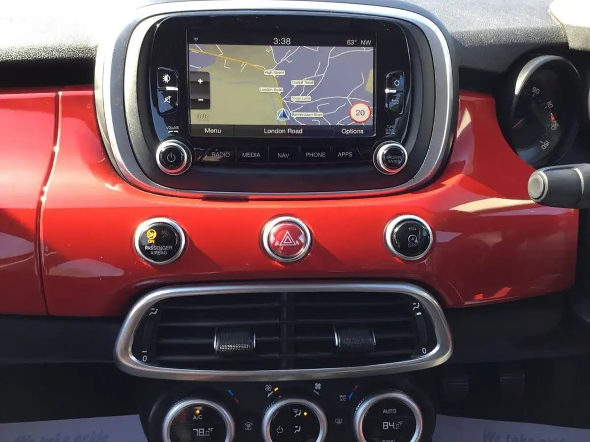 2015-fiat-500x-14-pop-star-opening-edition-big-17
