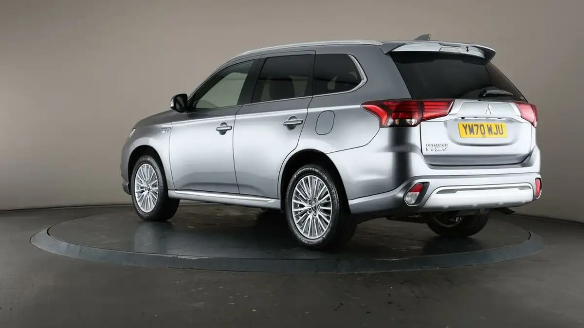 2021-mitsubishi-outlander-24-dynamic-phev-big-46