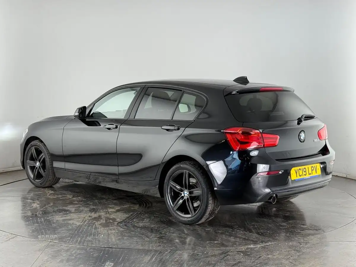 2019-bmw-1-series-15td-116d-sport-114bhp-5d-big-4