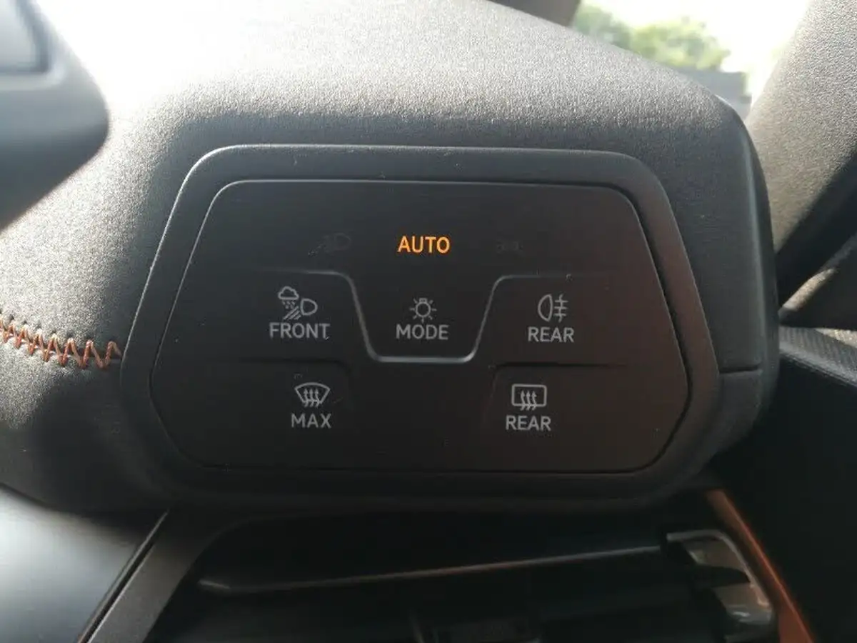 2022-cupra-born-e-v3-230ps-77kwh-e-boost-big-14
