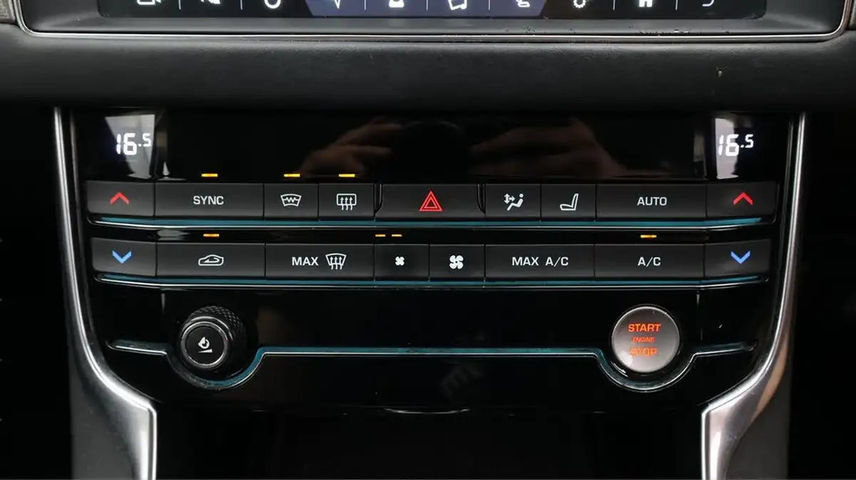 2018-jaguar-xf-20i-portfolio-249ps-sportbrake-5d-1997cc-big-12