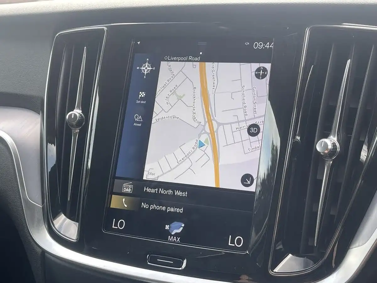 2019-volvo-v60-20td-d3-momentum-big-2