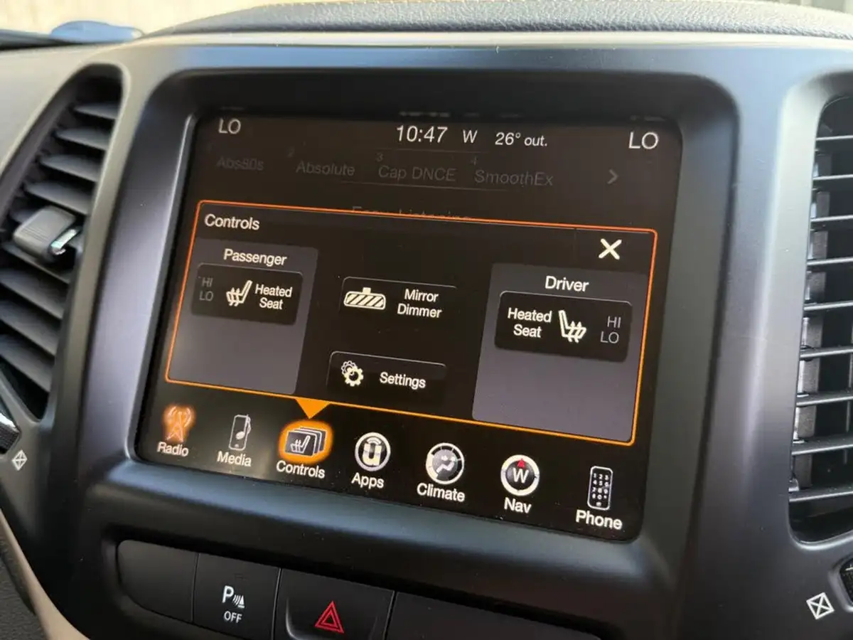 2016-jeep-cherokee-22multijet-ii-night-eagle-big-24