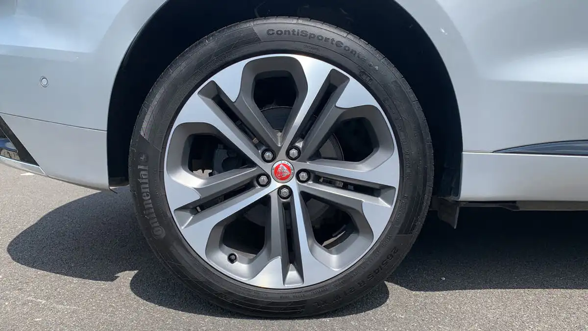 2021-jaguar-f-pace-20-d200-r-dynamic-hse-mhev-big-15