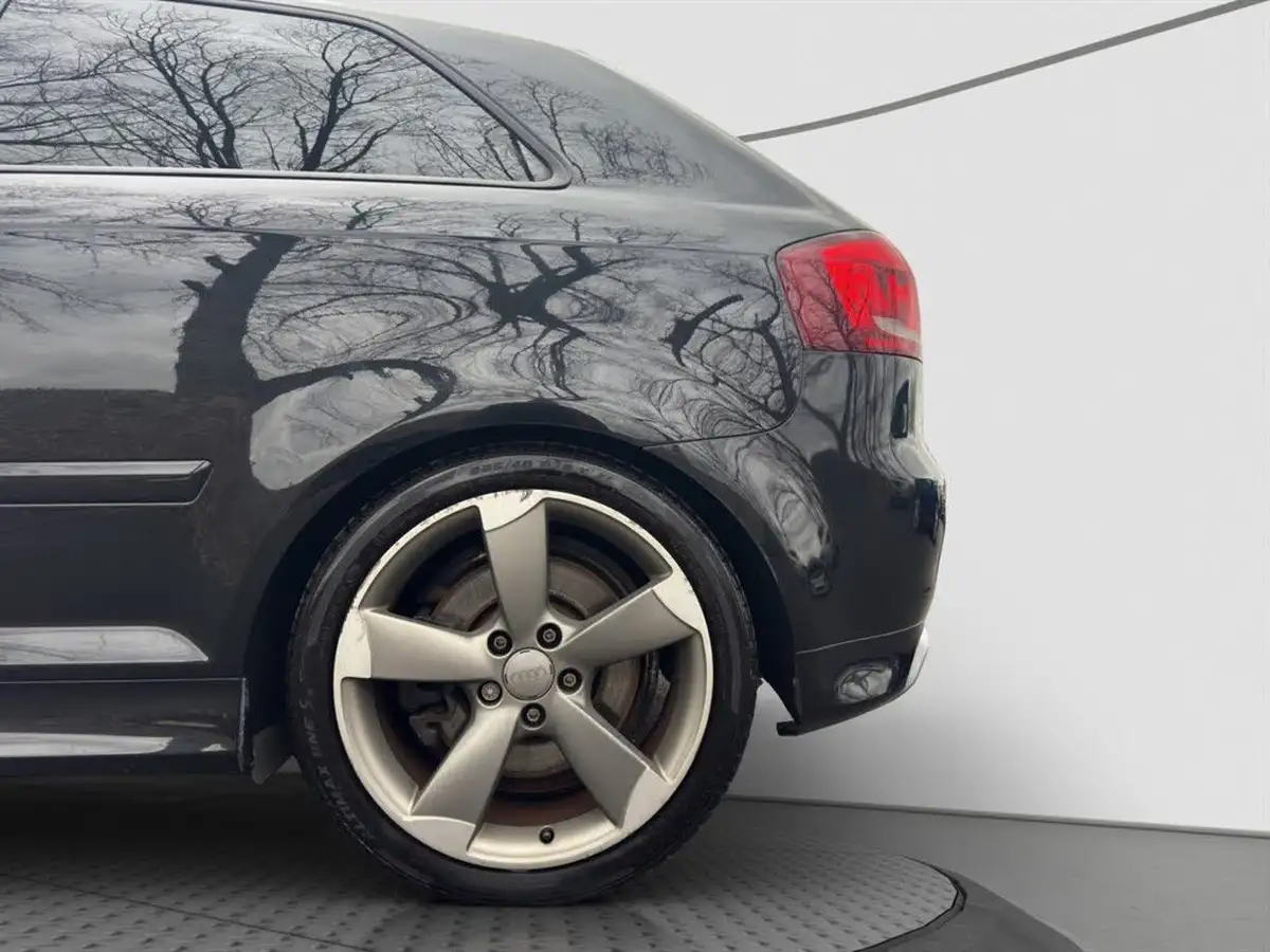2011-audi-s3-20-black-edition-hatchback-3d-s-tronic-big-19