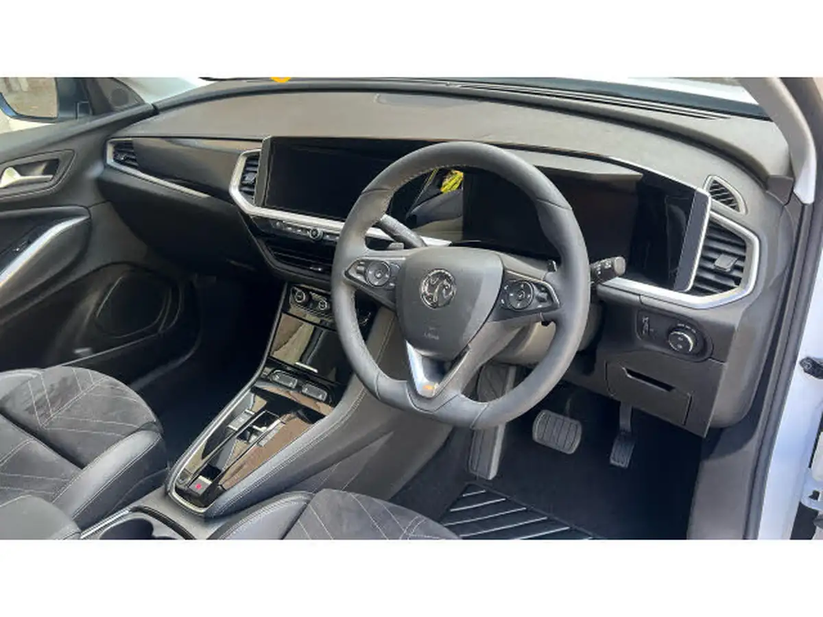 2024-vauxhall-grandland-12-ultimate-130ps-auto-big-10