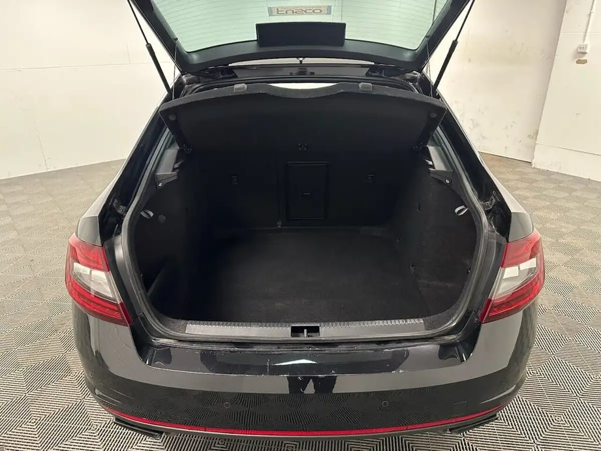 2019-skoda-octavia-20-tsi-vrs-challenge-hatchback-dsg-big-14