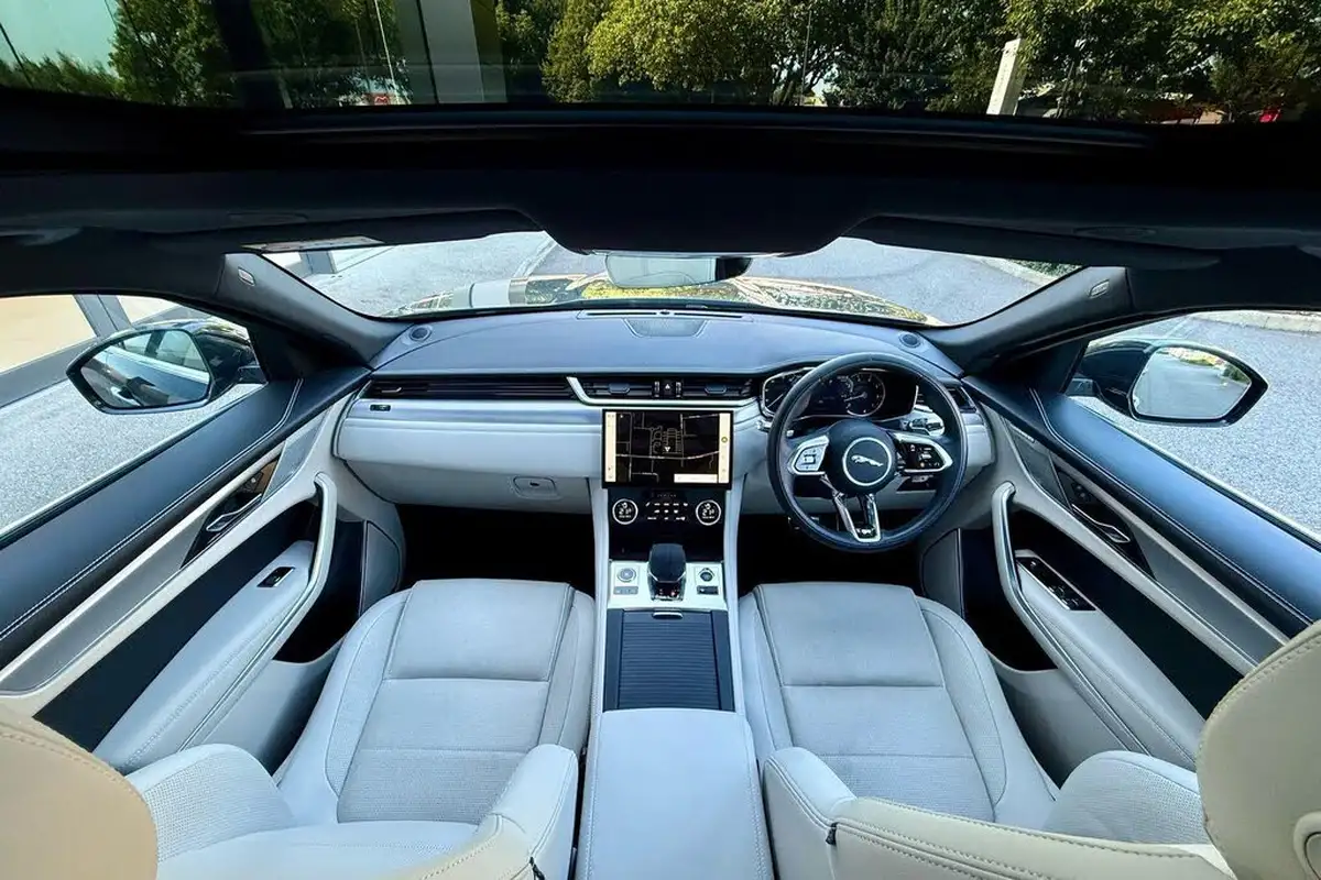 2022-jaguar-f-pace-20-p250-r-dynamic-se-big-2