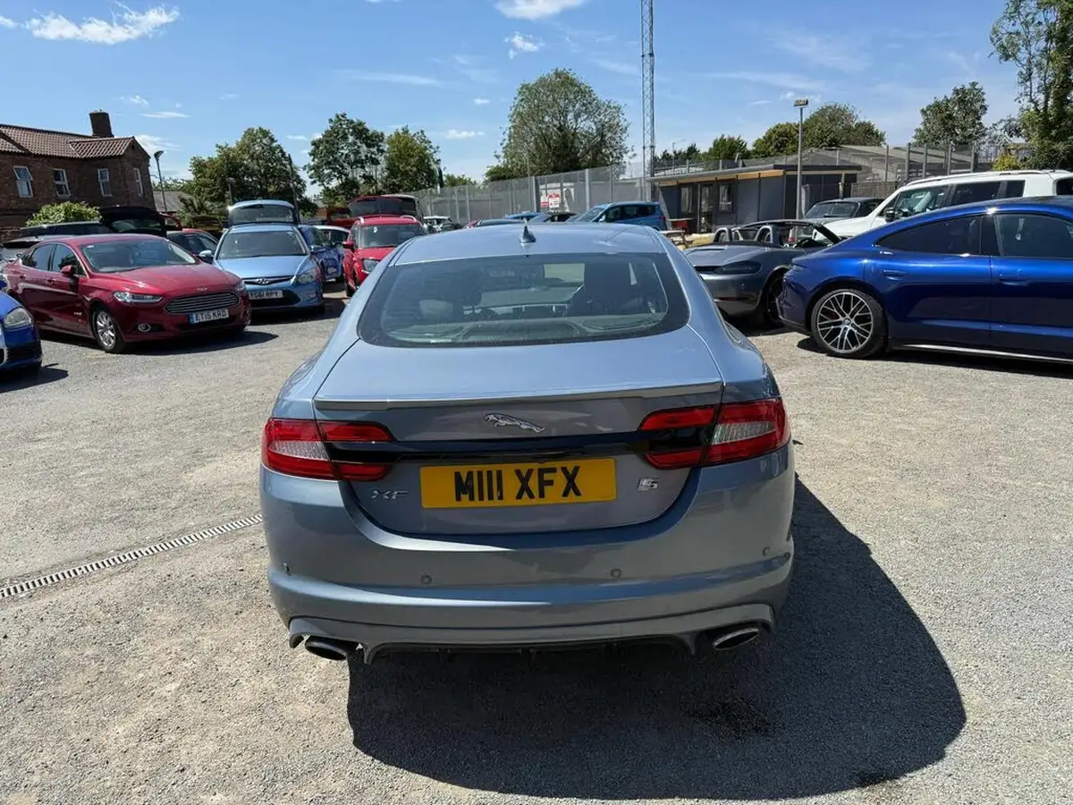 2013-jaguar-xf-30td-s-premium-luxury-ss-saloon-4d-auto-big-5