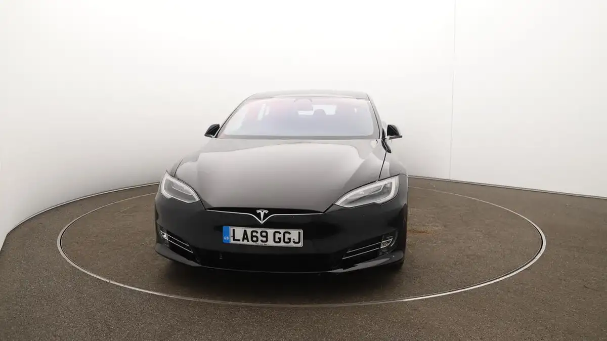 2020-tesla-model-s-e-long-range-big-42