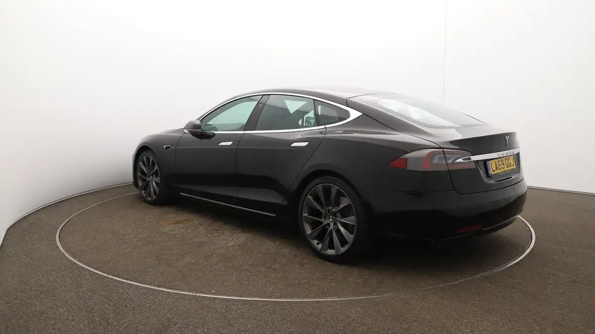 2020-tesla-model-s-e-long-range-big-66